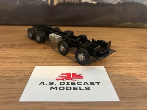 Corgi modern truck volvo - modern,