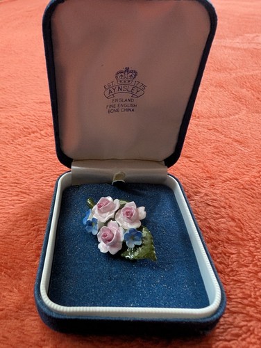 Vintage aynsley brooch - , bone