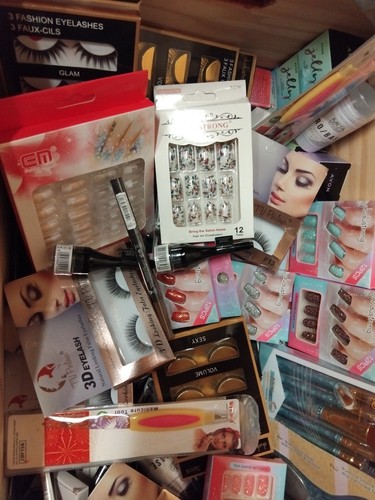 Mixed cosmetics make up mega - cosmetics,