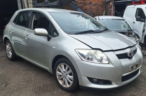 Breaking toyota auris 2008 - toyota, 2.0