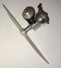 1960's COX BABY Bee 049 model