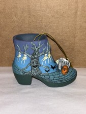 Disney Hanging Tree Treaders