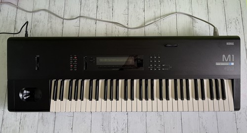 Korg restored with memory - m1,