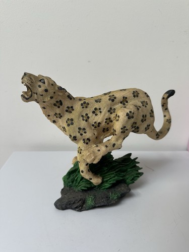 Roaring leopard figurine - roaring,