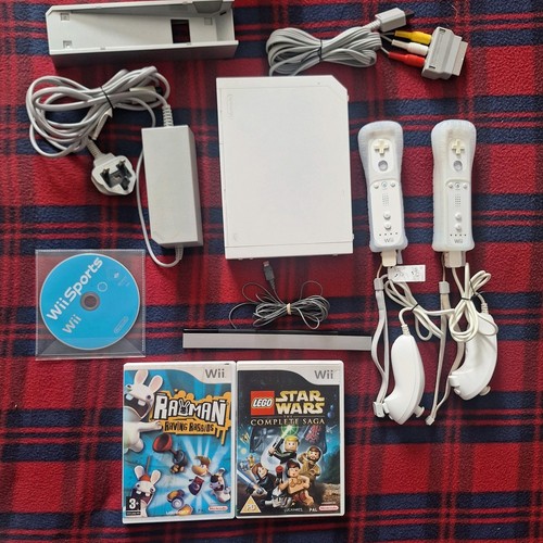 Nintendo wii console - nintendo,