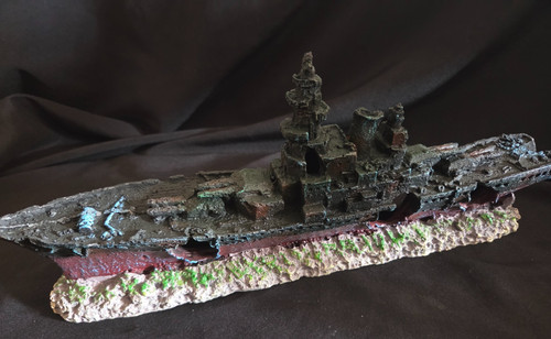 Battleship resin fish - resin, tank