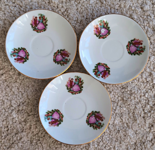 Porcelain saucers set - 3,