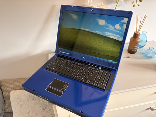 Alienware area m7700 retro - alienware,