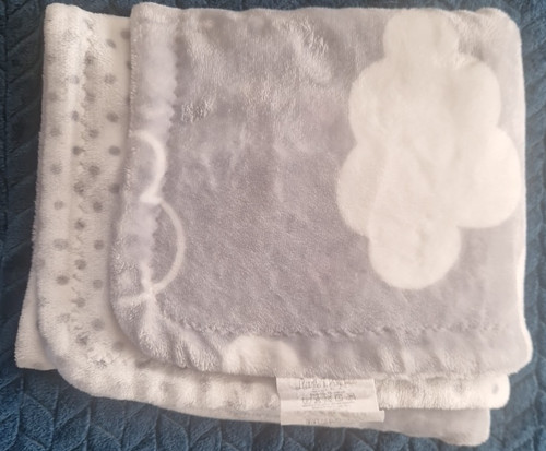 Grey fleece blanket - grey, clouds