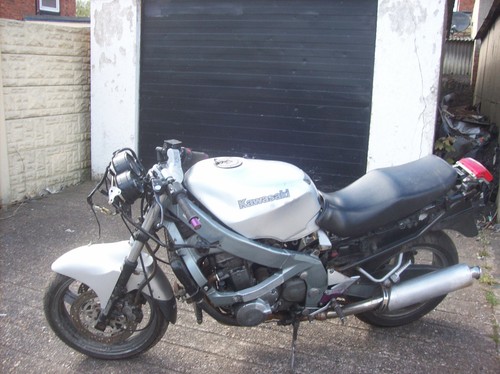 Kawasaki zzr600 zzr - kawasaki,