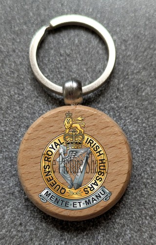 Round wooden keyring with - wooden, a