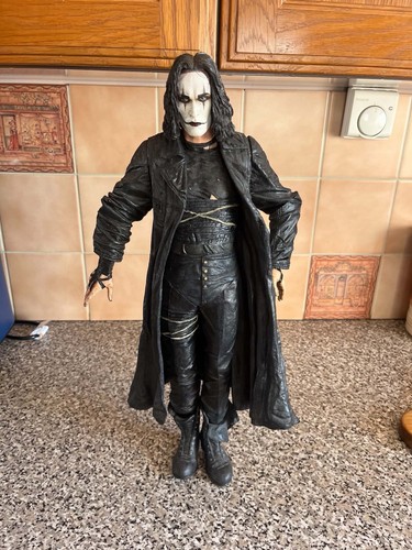 Neca the crow - the, draven