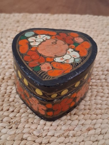 Vintage heart shaped trinket - vintage,