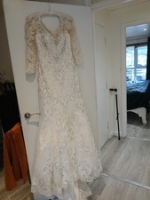 Stunning  Ivory Design er