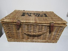 Fortnum & Mason Picnic Gift Hamper - Medium 20 x 13 x 9.5 inches