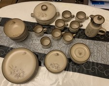 DENBY MEMORIES VINTAGE 34 PEICE DINNER, WITH CASSEROLE DISH & COFFEE SET