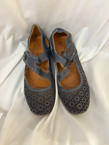 Loretta navy blue comfort