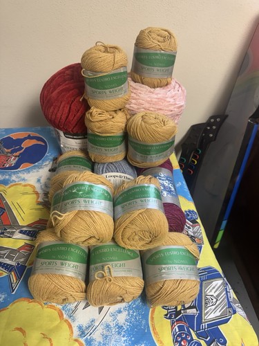 Huge yarn lot nomis - 15,