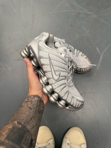 Nike shox pre owned - shox,