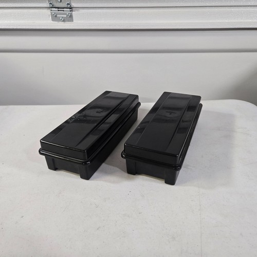 Vintage alpha black - vintage, plastic