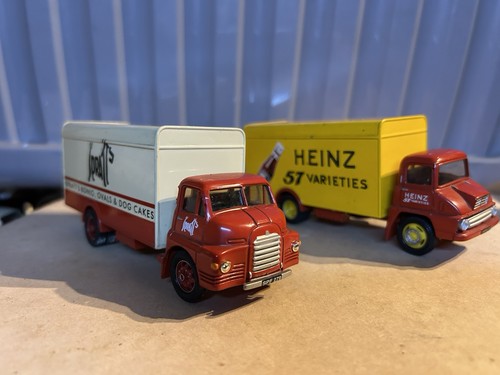 Corgi spratts bonio bedford - spratts,