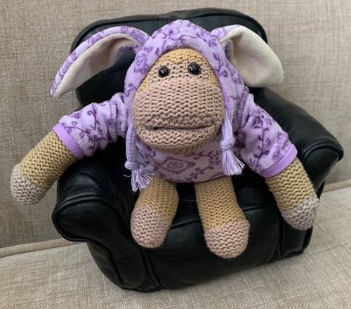 Tips tea monkey wearing an - pg,