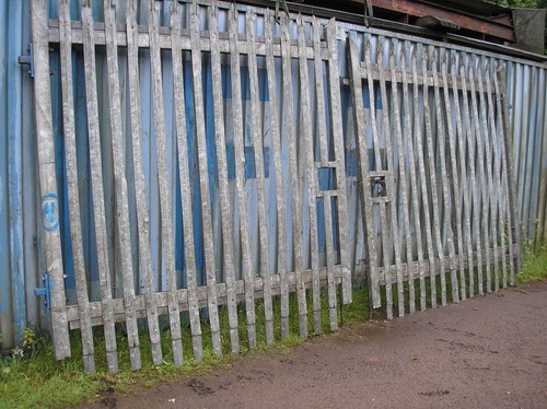 Used palisade security gates - palisade,