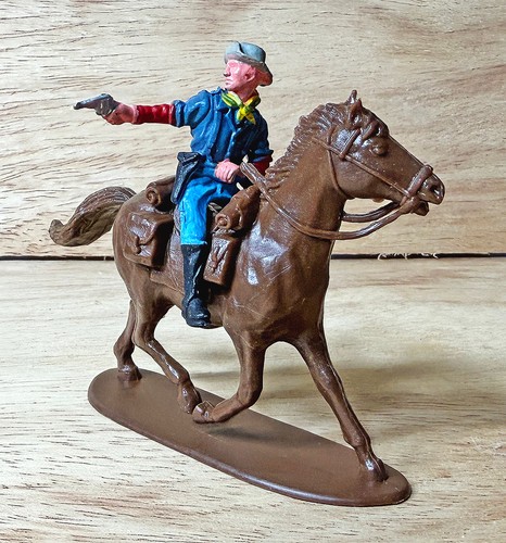 Britains herald 7th cav - , w