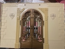 MGA Bratz World Folding House Mansion 2001 w/ doors