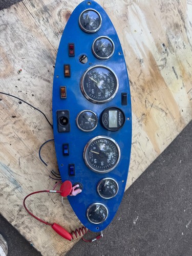 Maxum marine gauges