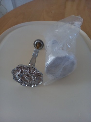 Pair chrome curtain tie - x,
