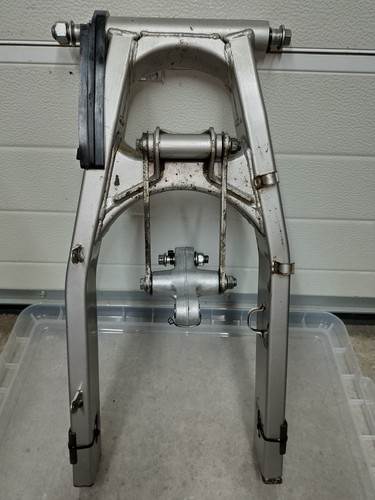Suzuki bandit 600 swinging arm - suzuki,