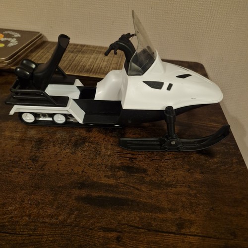 Armed forces snowmobile toy - armed,