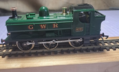 Hornby r051 pannier tank - hornby,