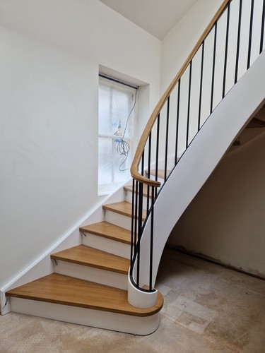 Exclusive oak curved staircase - oak,