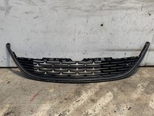 2015 VAUXHALL ASTRA J FRONT BUMPER GRILL 13368822 - DAMAGED -     @15