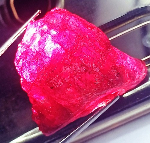 Natural red beryl rough 30 - natural, 55.30