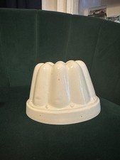 Vintage 1970s White Ceramic Jelly Pudding Mold, Good Condition