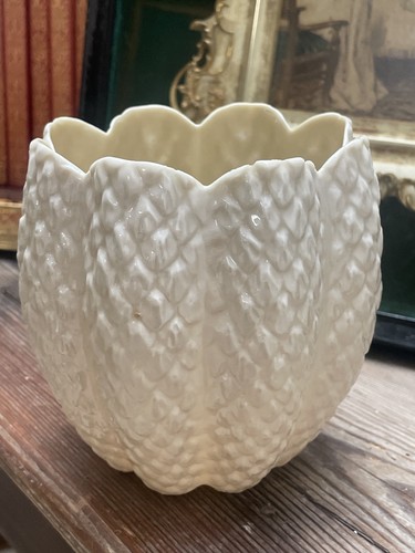 Belleek cone vase 2nd period - belleek,