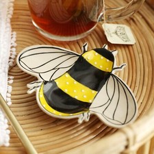 Sass belle busy bee - &,