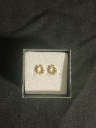 Gold diamond shaped horse - shaped,