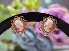 9ct Gold Cameo Screw Back