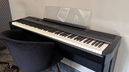 Yamaha 515 digital piano - yamaha,