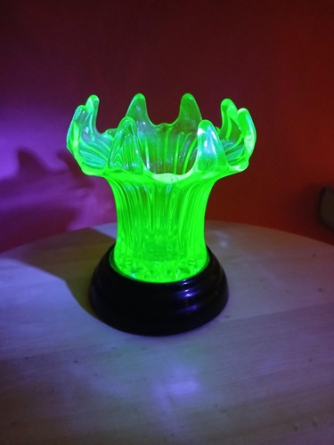 Vintage uranium sowerby vase - uranium,