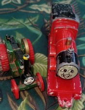 Vintage Thomas The Tank Train /steam Engine/ Matchbox Carriges