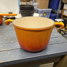 LE CREUSET round casserole pot