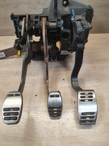 Alfa romeo giulietta pedal box - romeo,