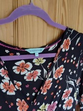 DICKINS & JONES new, not worn