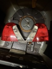 ROVER 75 MG ZT SALOON REAR LIGHTS LISTING IS FOR THE PAIR. 