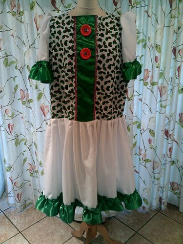 White holly panto - /,